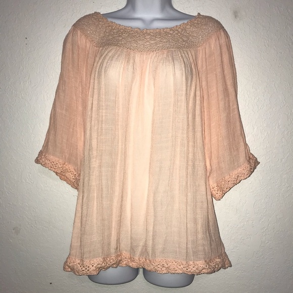 Zac & Rachel Tops - 2/$20 Zac & Rachel Peach Crinkle Peasant Top M